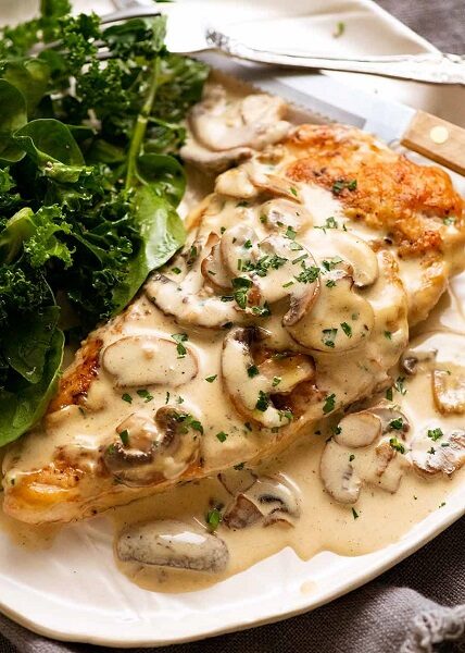 Chicken Breast with Creamy Mushroom Sauce